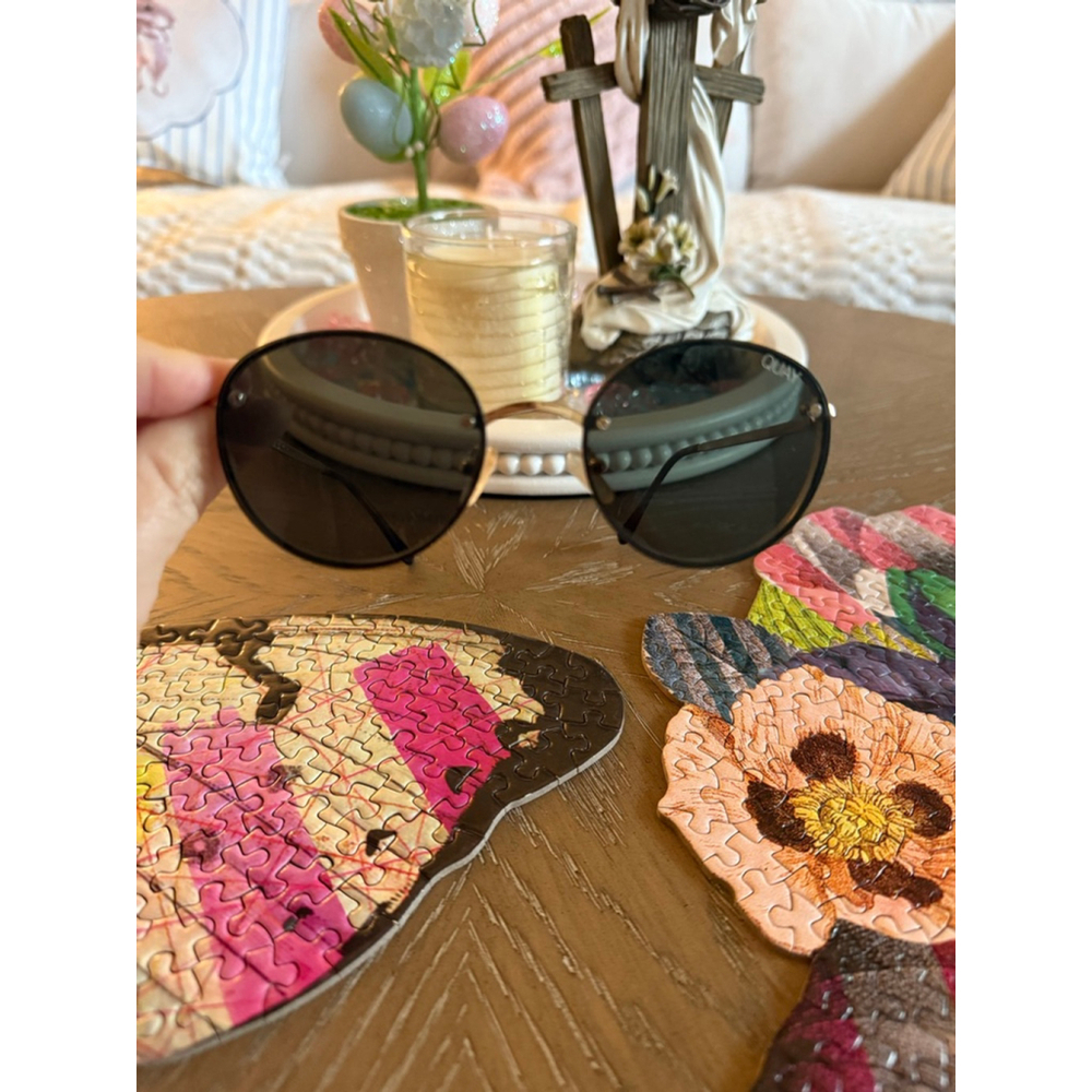 Quay Black Gold Round Sunglasses One Size